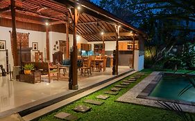 RUMAH Joglo